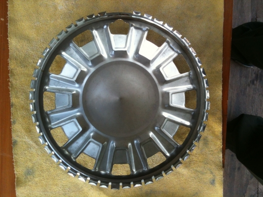 ฝาตบ โตโยต้า สแตนเลส สวยๆวิ๊งๆ  ของใหม่ เก่าเก็บ 1ชุด