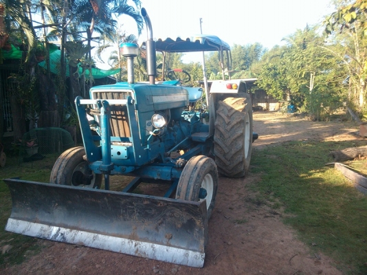 ขาย รถไถฟอร์ด 6600 T5 สภาพสวย มีทะเบียน ใบมีด / ผาน 7 พร้อมใช้งาน