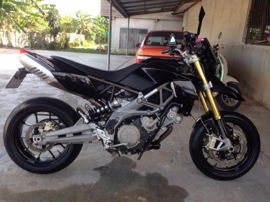 ขาย/แลก/เทิน apilia dorsoduro 750 2008 ทะเบียน สมอ หรือแลก swit ,jazz อื่นๆ รถสวยวิ่งน้อย ทะเบียน สมอ  เครื่องดีเอาไปขับอย่างเดียว ยางเต็มๆ โซ้สเตอเต็มๆ ผ้าเบรกเต็ม ของเหลวไหม่หมด รถเดิมๆทั้งคัน มีแค่ท้ายแต่ง รถขับดีมาก แรง มีโหมดไห้เล่นหาอยู่ไม่ผิดหวังคร