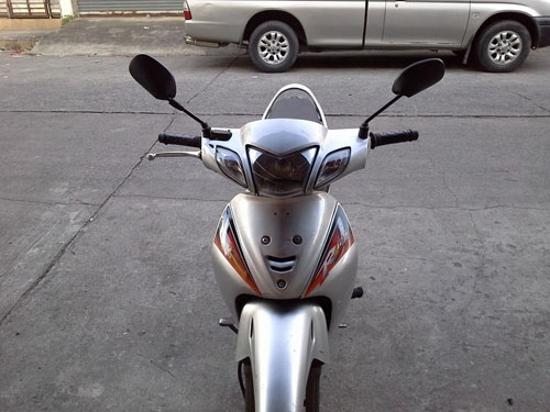 Wave 125 r ปี 49 สีเทา ดำ กุญแจ 2 ชั้น รถบ้าน สภาพเดิมๆ เครื่องดี ไม่หลวม เอกสารครบ