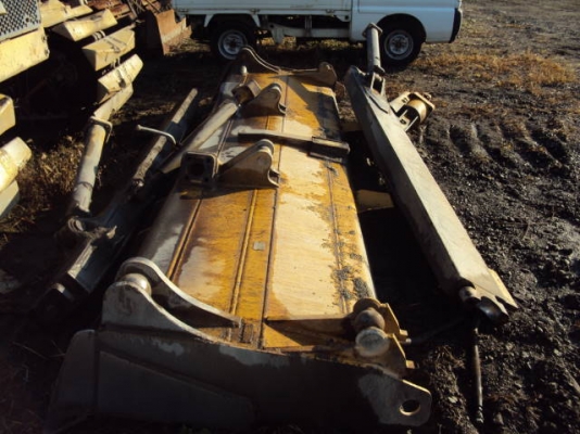 ขาย! รถดันมือสองนำเข้า CATERPILLAR รุ่น D6H ปี 1996 ใช้งาน 8609 ชม.