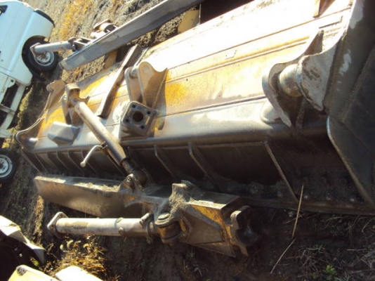 ขาย! รถดันมือสองนำเข้า CATERPILLAR รุ่น D6H ปี 1996 ใช้งาน 8609 ชม.