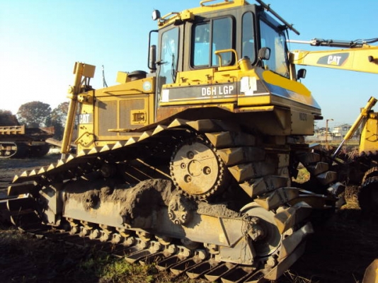 ขาย! รถดันมือสองนำเข้า CATERPILLAR รุ่น D6H ปี 1996 ใช้งาน 8609 ชม.