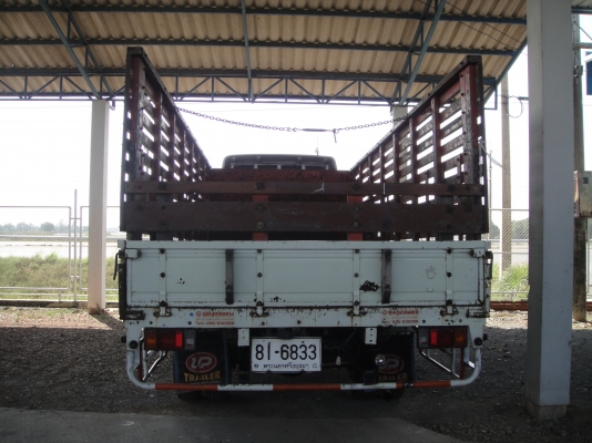 ISUZU NQR 175 แรง ปี 2549 ยาว 5.50 เมตร กะบะมีคอก สภาพยางดี