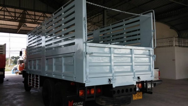 รถบรรทุก 10 ล้อ ยี่ห้อ ISUZU รุ่น FVM195 ขาย 970,000 โทร 081-8507085 (เอ)