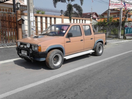 ขาย Nissan Big-m สภาพพร้อมใช้ 4ประตู เครื่องเบนซิล ติดแก๊สราคา67,000 บาท ขาย Nissan Big-m สภาพพร้อมใช้ 4ประตู เครื่องเบนซิล ติดแก๊สราคา67,000 บาท