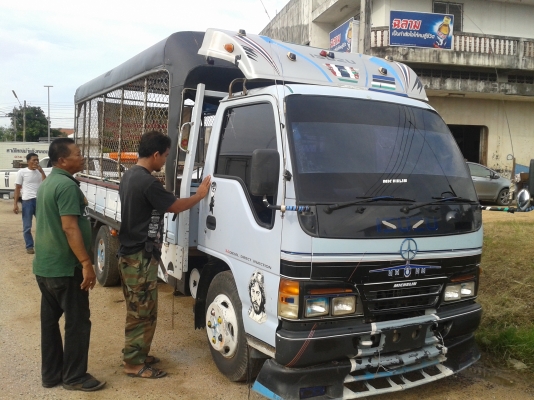 6ล้อ NKR110แรงม้า  เครื่องแห้ง คัทซีสวย เอกสารครบ พร้อมใช้งาน ราคาต่อรองได้