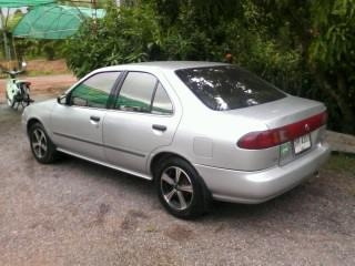 นิสสัน ซันนี้ซาลูน ปี96 เกียรออโต้ กระจกไฟ้ฟ้า พาวเวอร์ แก๊สLPG