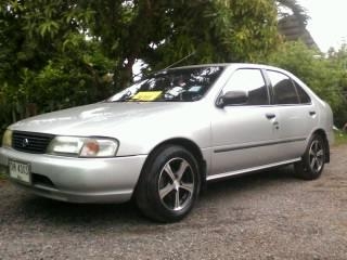 นิสสัน ซันนี้ซาลูน ปี96 เกียรออโต้ กระจกไฟ้ฟ้า พาวเวอร์ แก๊สLPG