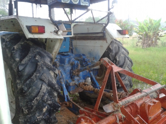 FORD 6600 เสื้อเรียบ 1เพลา พร้อมใช้งาน เอกสารเล่มทะเบียน อุปกรณ์ 2 ชิ้น