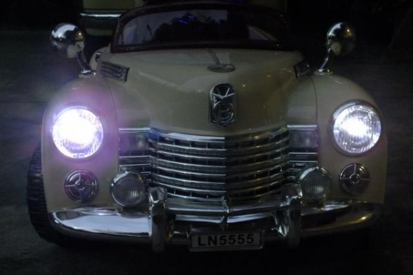 ขายแล้วค่ะ ขอบคุณ truck2hand ค่ะ รถไฟฟ้า Chevy 1947 เด็กเล่นสวยมาก