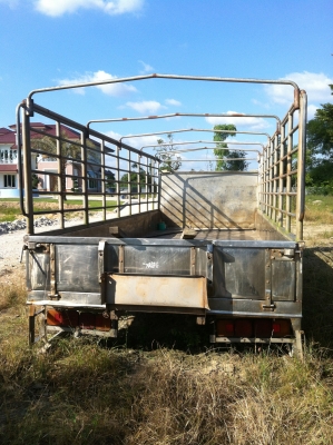 ขายกระบะสิบล้อ