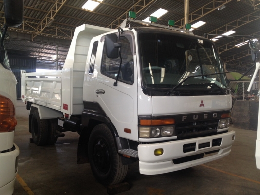 สวยน่าใช้ ยาง 900 ขายไม่แพง MITSUBISHI FIGTHER เครื่อง 185 แรงม้า ระบบน้ำมัน กระบะยาว 4.0 เมตร กว้าง 2.30 เมตร สูง 60 ซม(ไม่รวมรั้ว) กระบอกดั้ม 6 ตัน รถทำใหม่ทั้งคันสภาพสวยน่าใช้ คุ้มค่าครับรีบเลยครับ