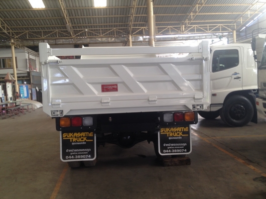 สวยน่าใช้ ยาง 900 ขายไม่แพง MITSUBISHI FIGTHER เครื่อง 185 แรงม้า ระบบน้ำมัน กระบะยาว 4.0 เมตร กว้าง 2.30 เมตร สูง 60 ซม(ไม่รวมรั้ว) กระบอกดั้ม 6 ตัน รถทำใหม่ทั้งคันสภาพสวยน่าใช้ คุ้มค่าครับรีบเลยครับ