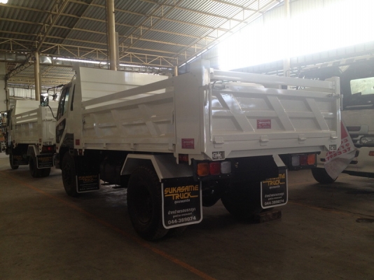 สวยน่าใช้ ยาง 900 ขายไม่แพง MITSUBISHI FIGTHER เครื่อง 185 แรงม้า ระบบน้ำมัน กระบะยาว 4.0 เมตร กว้าง 2.30 เมตร สูง 60 ซม(ไม่รวมรั้ว) กระบอกดั้ม 6 ตัน รถทำใหม่ทั้งคันสภาพสวยน่าใช้ คุ้มค่าครับรีบเลยครับ