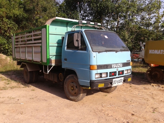 ขายรถ6ล้อISUZU NKR110  ดั้ม