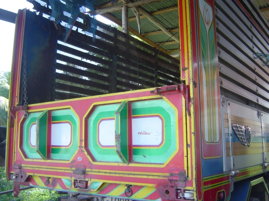 ขาย หกล้อมือสองดั้มคับnprเครื่องยนต์4Be1คับคอกเนียมสวยครบ   460,000บาท