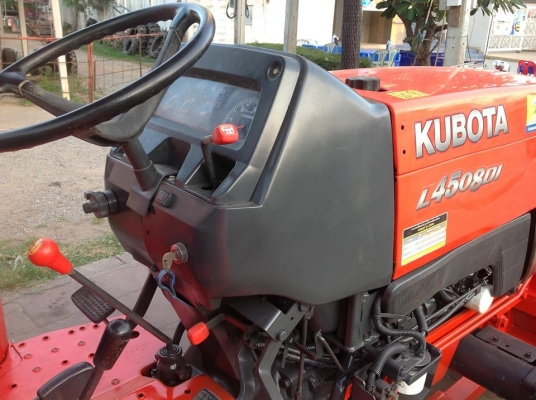 รถแทรกเตอร์คูโบต้า  4508 สภาพดีเดิมๆ  พร้อมใช้งาน  มีผานดันหน้า เเละ จอบหมุน เเถมด้วย