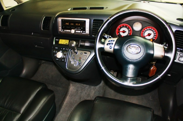 TOYOTA WISH 2.0  Limited AT ปี 2007