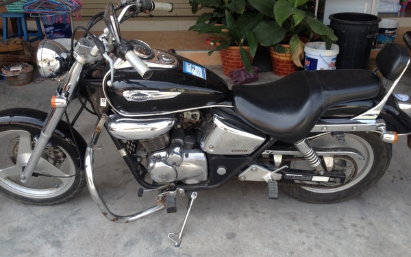 ฮอนด้าแฟนทอม ปี47 เครื่องเดิมดี ชุดสีสวย เอกสารครบ ภาษีไม่ขาด