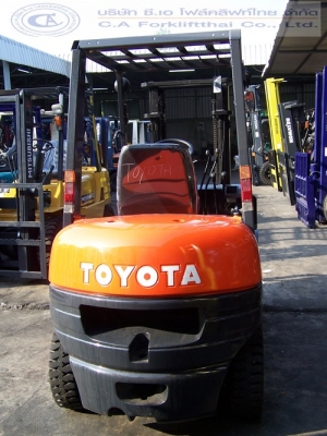 ขายรถ โฟล์คลิฟท์ TOYOTA รุ่น 6-FD25