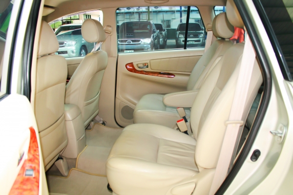 TOYOTA INNOVA  VVTi 2.0 AT ปี 2008