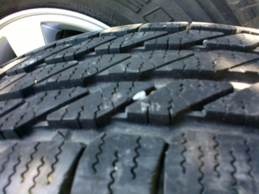 ขายแม็กพร้อมยาง ขอบ 16 ISUZU 6 รู