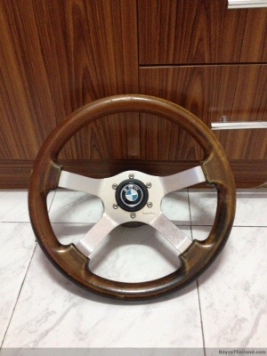 ขายพวงมาลัยไม้ sport line made in italy 14นิ้ว พร้อมคอใส่ BMW e30 สภาพสวย ราคา2500บาท โทร0875077464โส กทม