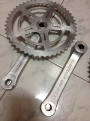 1ขายจานหน้า วินเทจ DOT EK-DK5-170 สีเงิน 48ฟัน ราคา600บาท 2ขายจานหน้า วินเทจ Y.S.C TAIWAN สีเงิน 48ฟัน ราคา500บาท 3 ขายสับจานหน้า SHIMANO FD-TY05 ราคา200บาท โทร0875077464โส กทม