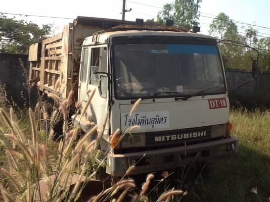 จองแล้วครับเสี่ยแจ๊กบ้านแท่นชัยภูมิ 10000บาท ขอบคุณทีงานTruck2handที่ให้พื้นที่ในการโฆณาแบบไม่มีขีดจำกัดขายด่วน หลงเทอร์โบ FN527TF เครื่อง6D16TF4503. เครื่องดีแคชชีงามๆแอร์เย็นหัวไม่สวยกระบะไม่ค่อยงามตาชุดดั้มใช้งานวิ่งใด้ทั้วไทยทะเบียนเต็มเอกสารพร้อมโอน