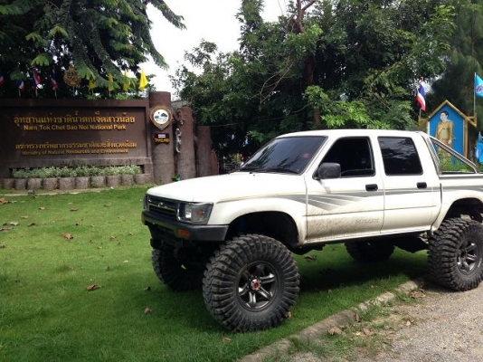 ขาย แม็กเล็ปเหยี่ยว ยางMaxxis37 ทั้งชุด