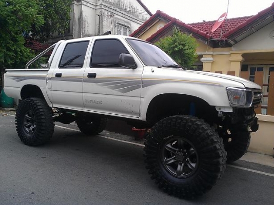 ขาย แม็กเล็ปเหยี่ยว ยางMaxxis37 ทั้งชุด