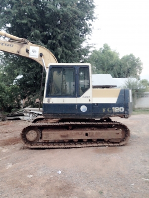 ขายรุแบคโฮ KOMATSU สภาพพร้อมใช้งาน