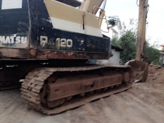 ขายรุแบคโฮ KOMATSU สภาพพร้อมใช้งาน