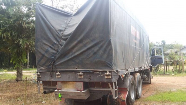 รถอีซูซุ 10 ล้อ รั้ว FVM 195 แรงม้า  สนใจติดต่อ 081 - 6079515