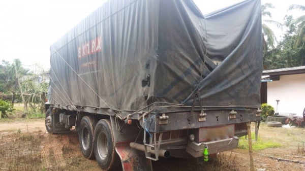 รถอีซูซุ 10 ล้อ รั้ว FVM 195 แรงม้า  สนใจติดต่อ 081 - 6079515