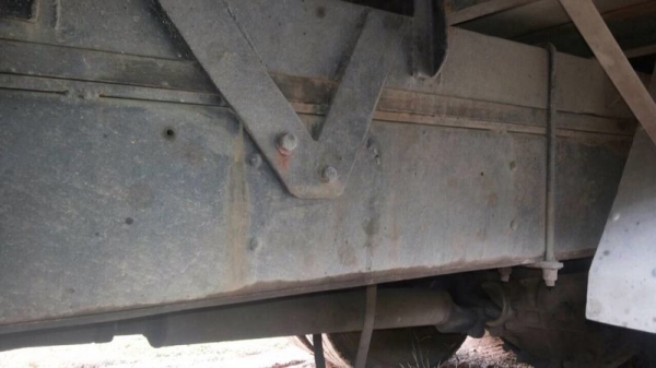 รถอีซูซุ 10 ล้อ รั้ว FVM 195 แรงม้า  สนใจติดต่อ 081 - 6079515