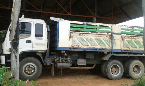 **ขายดาวน์ 600,000 บ.ต่อรอง**เปลี่ยนสัญญาส่งต่อ ISUZU DECA 270 ยูโรวัน ปี44 เครื่องเดิมเกียร์อีตั้น เครื่องแน่นดี แรง ช่วงล่างคัสซีสวย ไม่ปะไม่ดามไม่บวม กระบะดั๊มเหล็กสามมิตรลอนเฉียงสภาพดี พื้นดีข้างดีไม่ผุ มีระบบลากพ่วง หัวสวยภายในสวย พ.พาวเวอร์ แอร์ ทริ