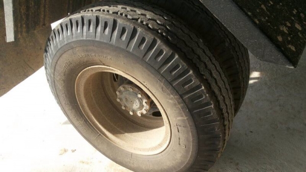 รถฮีโน่ 6 ล้อดั้ม 170 แรงม้า ปี 50 ( รถวิ่ง 4x,xxx กม. )   สนใจติ ดต่อ 081 - 6079515