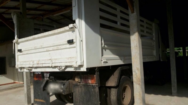 รถฮีโน่ 6 ล้อดั้ม 170 แรงม้า ปี 50 ( รถวิ่ง 4x,xxx กม. )   สนใจติ ดต่อ 081 - 6079515