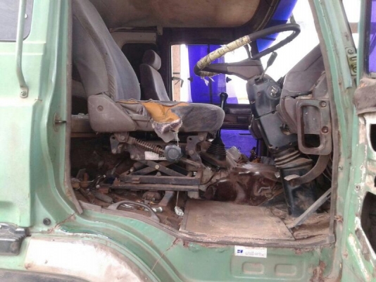 รถฮีโน่ 10 ล้อ ท้ายลาด KT920.  168 แรงม้า.  สนใจติดต่อ 081 - 6079515