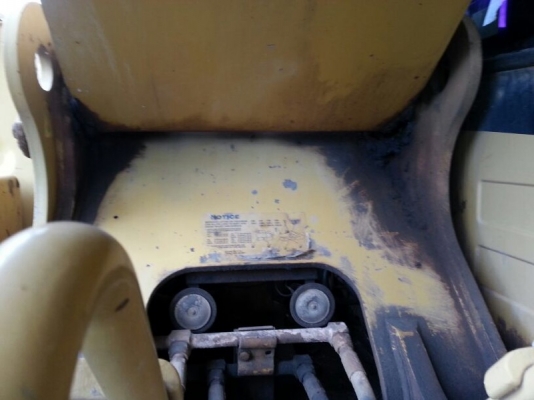 รถแบคโฮ CAT  325B  สนใจติดต่อ 081 - 6079515