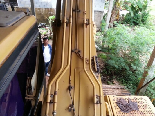 รถแบคโฮ CAT  325B  สนใจติดต่อ 081 - 6079515