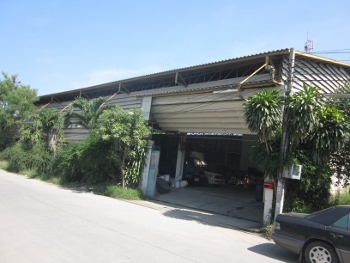 ให้เช่า โกดัง-โรงงาน พร้อมใบอนุญาต รง. ขนาด 1200 ตร.ม.พร้อม office จำนวน 2 ชั้น แถวแพรกษา  สมุทรปราการ