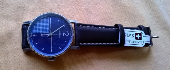 นาฬิการัสเซีย USSR ไขลาน สองเข็มครึ่ง ขนาด 36มม.(รวมเม็ด) เรือน stainless สายหนังใหม่ สภาพ 95\%