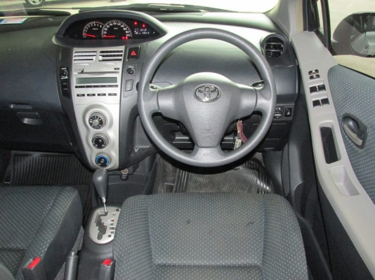 TOYOTA YARIS 1.5  AT ปี 2006