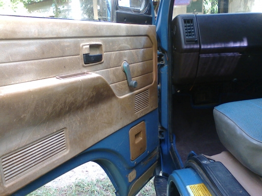 ขาย6ล้อดั้ม อีซูซุ npr 115 ห้างแท้ใส่ดั้มปี52 เดิมบาง รถไม่ช้ำสภาพดี พร้อมใช้งานจิง ราคาพอฟัง 550000 ต่อรองได้คับ