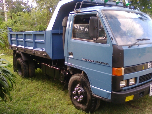 ขาย6ล้อดั้ม อีซูซุ npr 115 ห้างแท้ใส่ดั้มปี52 เดิมบาง รถไม่ช้ำสภาพดี พร้อมใช้งานจิง ราคาพอฟัง 550000 ต่อรองได้คับ