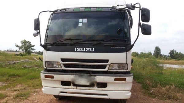 รถอีซูซุ 10 ล้อ จัมโบ้  เปลื่ยนเครื่อง 260 แรงม้า.  ( ขายแม่ , ลูก )  สนใจติดต่อ 081 - 6079515