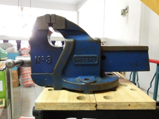 ขายปากกา RECORD No.3 Made in ENGLAND หล่อ ๆ ซักตัว ขายปากกา RECORD No.3 Made in ENGLAND หล่อ ๆ ซักตัว